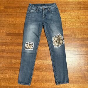 Signature Studio Women's Patch Knee Jeans‎ Sz 4 Distressed Boho Embroidered